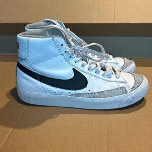 Nike Blazer